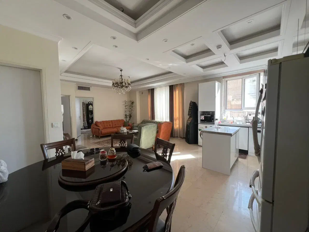 ۹۱ متر آپارتمان نوساز تهران ویلا