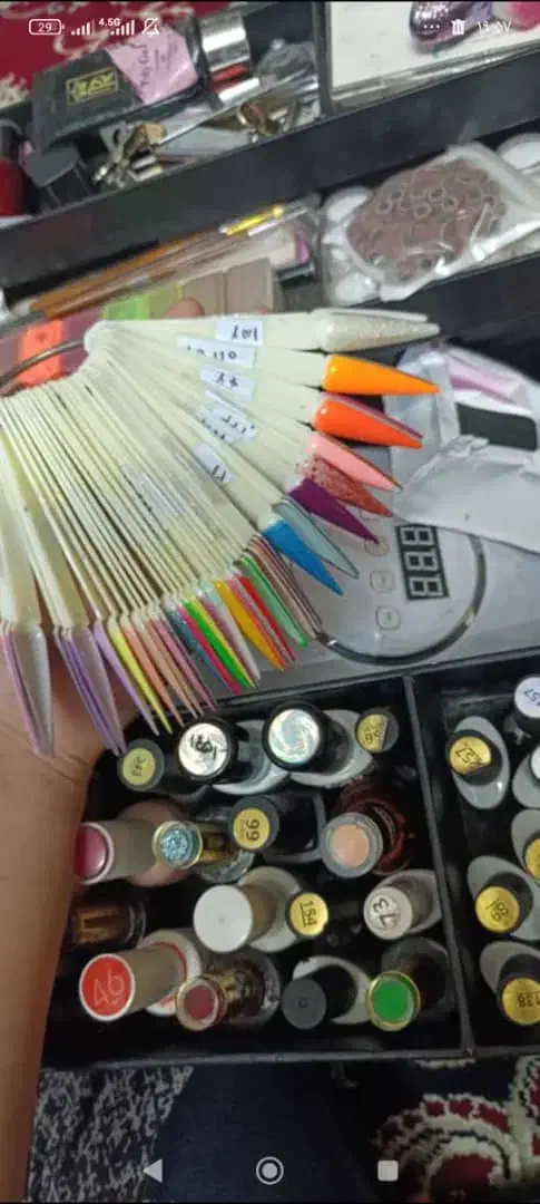 فروش وسایل کاشت ناخن کامل|آرایشگاه و سالنهای زیبایی|شوش, |دیوار