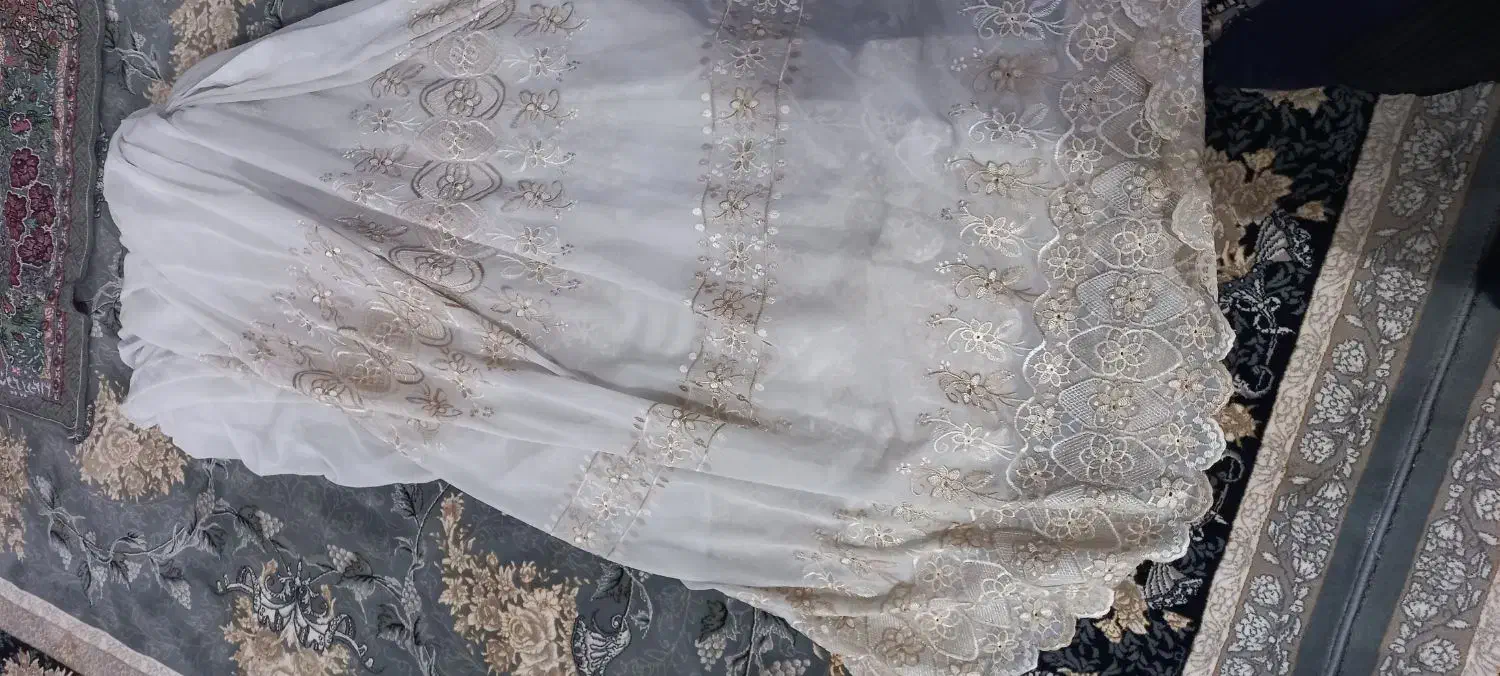 پرده ۴متر ۲۵۰۰ آسترم داره شستمش تمیزه|پرده، رانر، رومیزی|کوهدشت, |دیوار