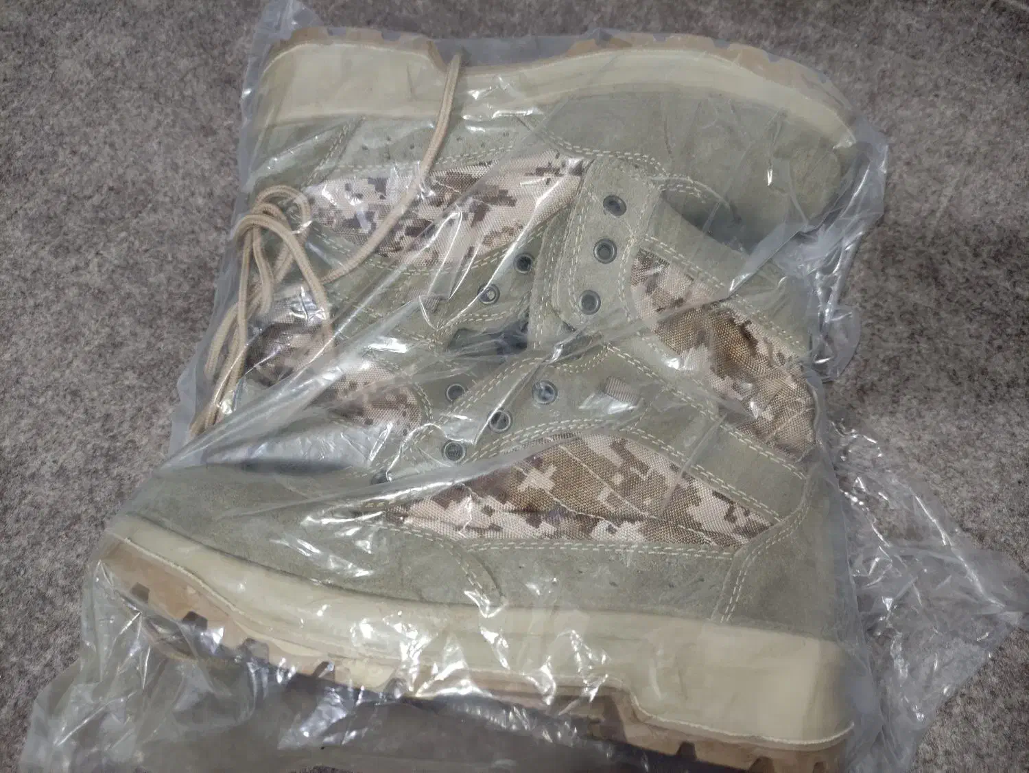 یک جفت پوتین عملیاتی زمستانی  شماره پا ۴۲|کیف، کفش، کمربند|زابل, |دیوار