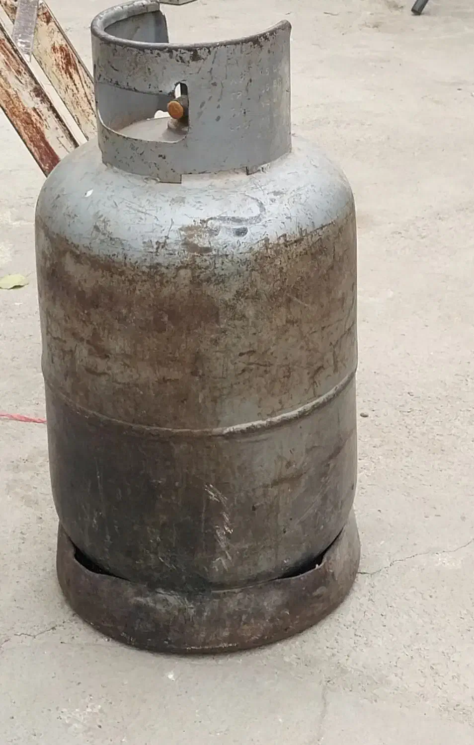 فروش ۱۰عدد سیلندر گاز مایع ۱۱کیلویی بوتان|اجاق گاز و لوازم برقی پختوپز|گیان, |دیوار