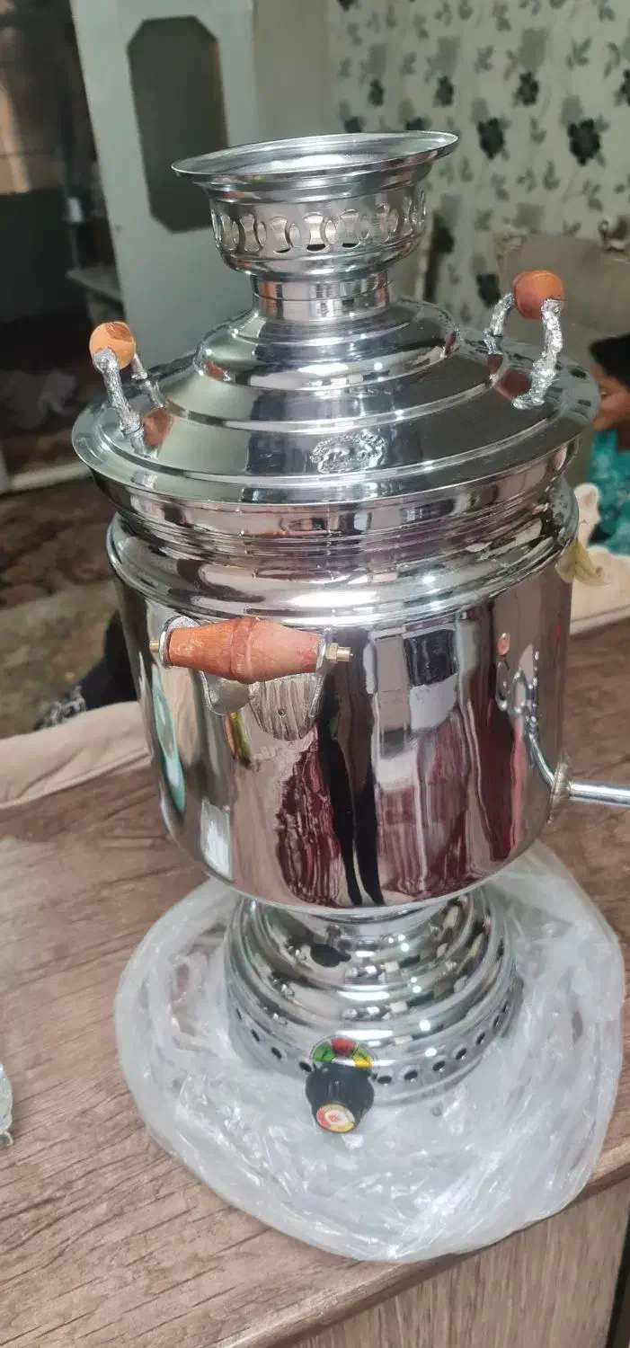 سماور مجلسی بزرگ|سماور، چایساز، قهوهساز|مراغه, |دیوار