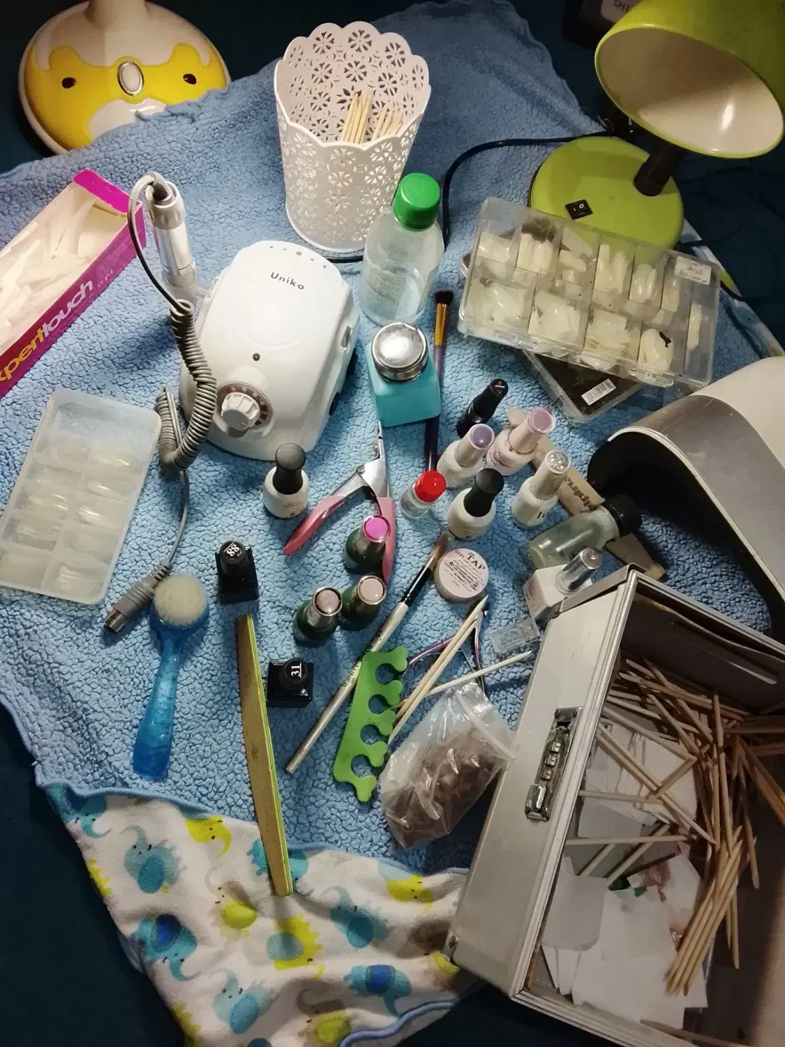 پک کامل کاشت ناخن|آرایشی، بهداشتی، درمانی|مشهد, همت آباد|دیوار