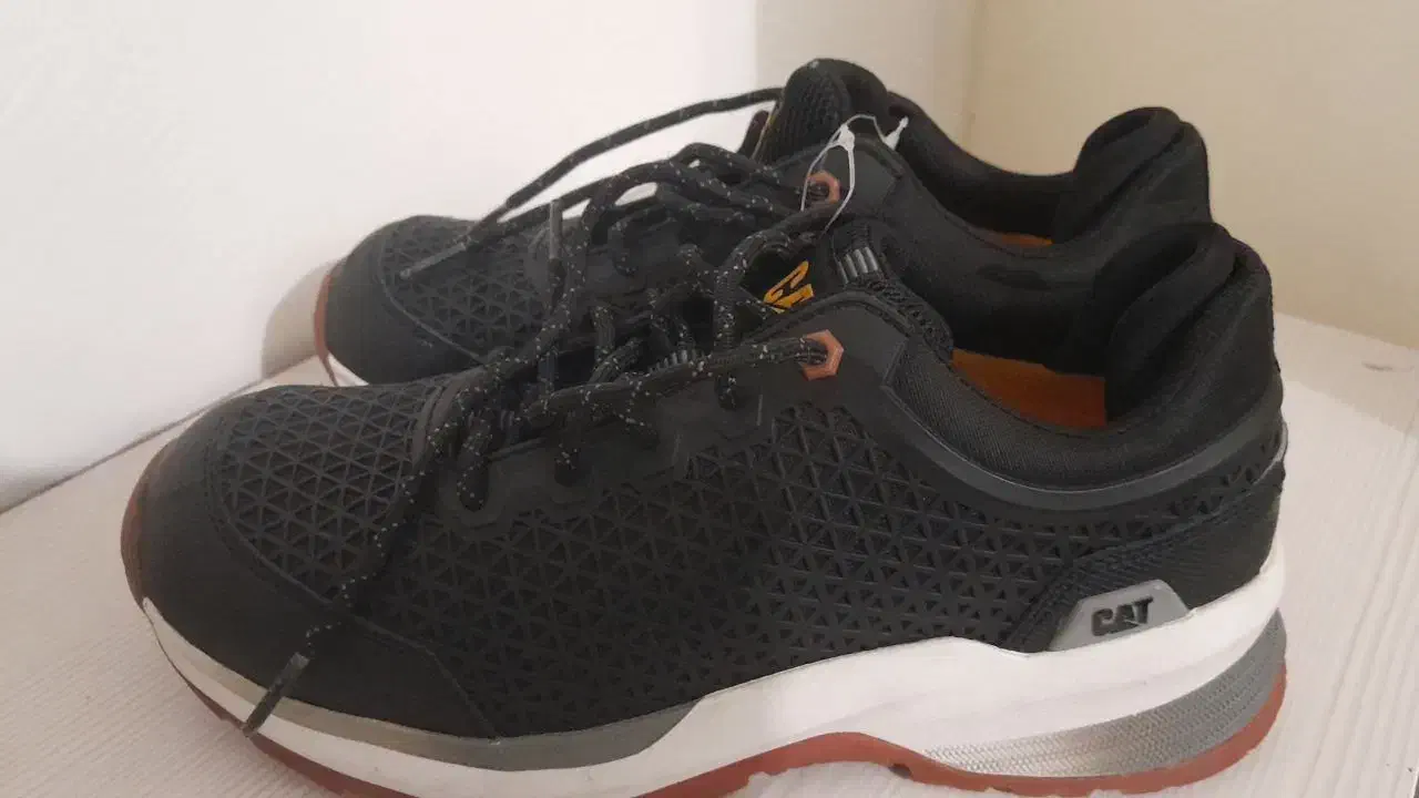 کفش ایمنی CAT|کیف، کفش، کمربند|شبانکاره, |دیوار