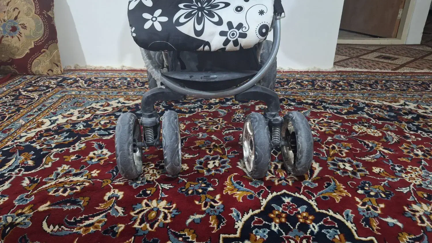 کالسکه بچه|کالسکه و لوازم جانبی|شیروان (خراسان), |دیوار