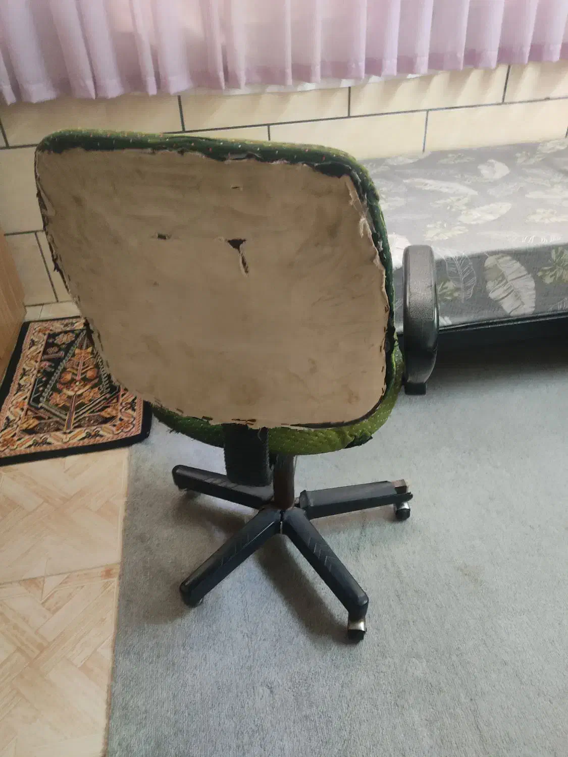 صندلی|دفتر کار|اراک, |دیوار