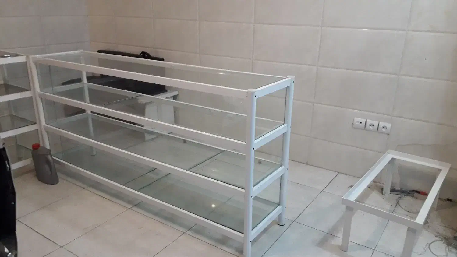 ویترین بوتیک و ارایشی|بوفه، ویترین، کنسول|تبریز, |دیوار