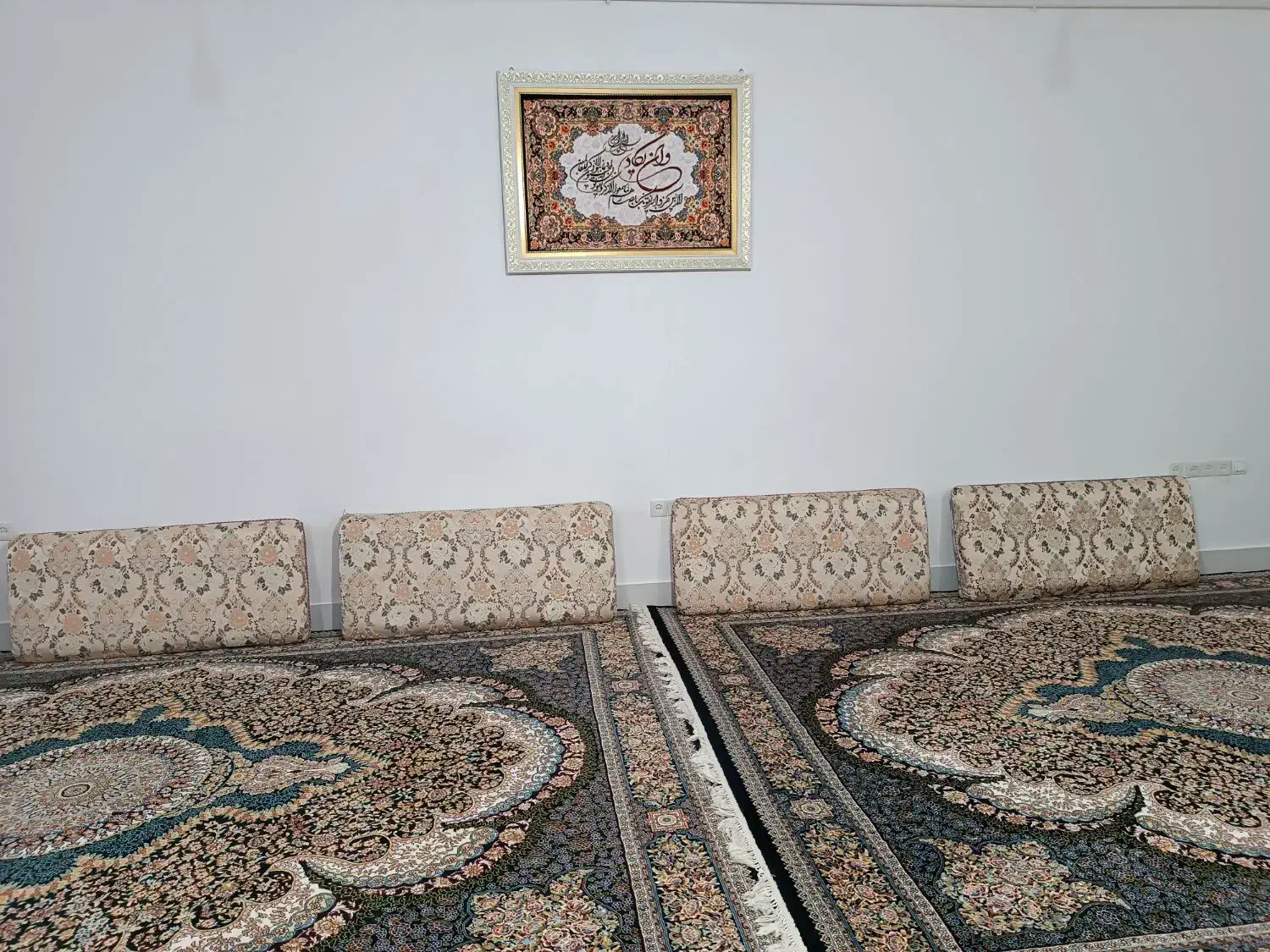 پشتی|پشتی|کوهدشت, |دیوار