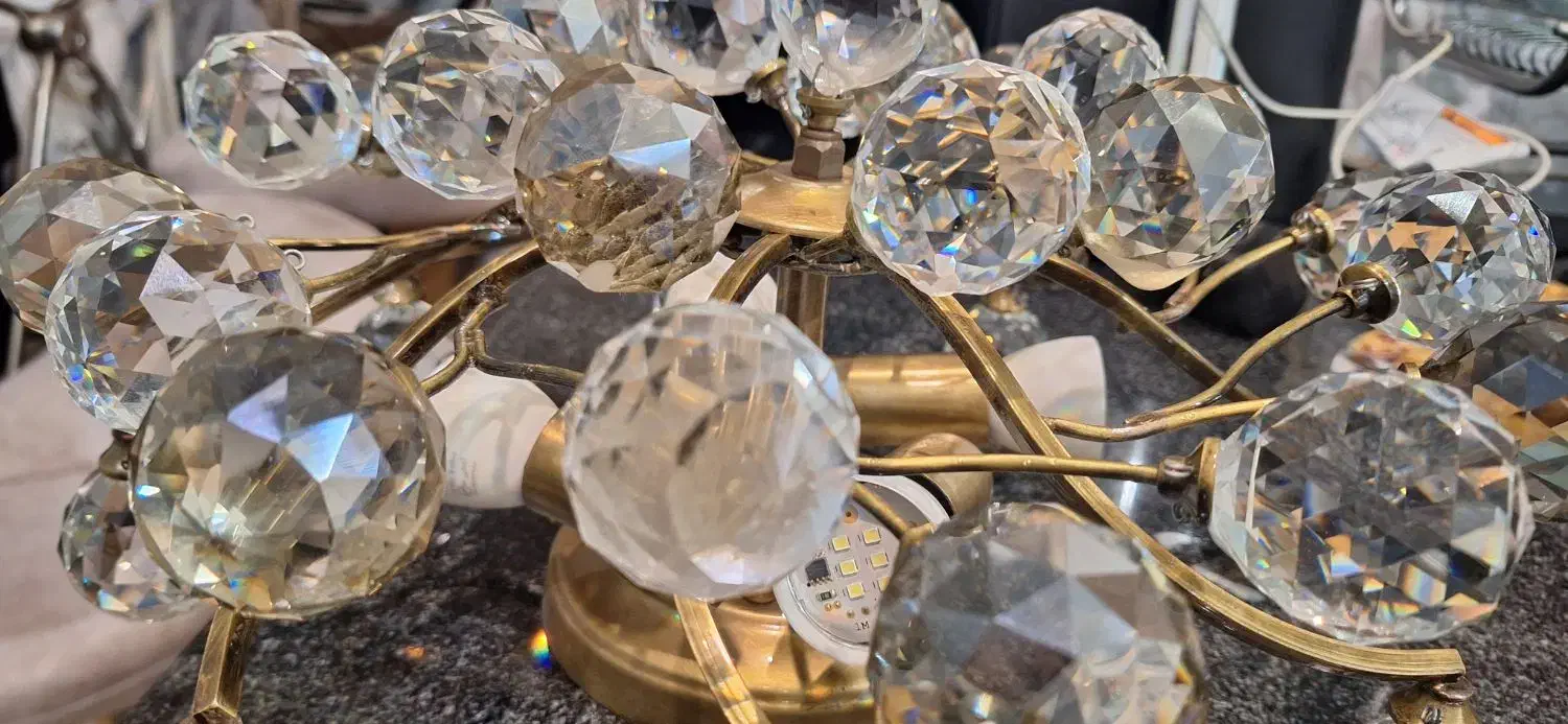 لوستر برنز کریستال زیبا|لوستر و چراغ آویز|تهران, زعفرانیه|دیوار