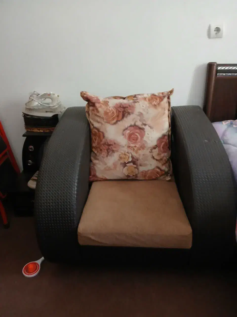 مبل هفت نفره سالم راحتی|مبلمان خانگی و میز عسلی|قم, پردیسان|دیوار