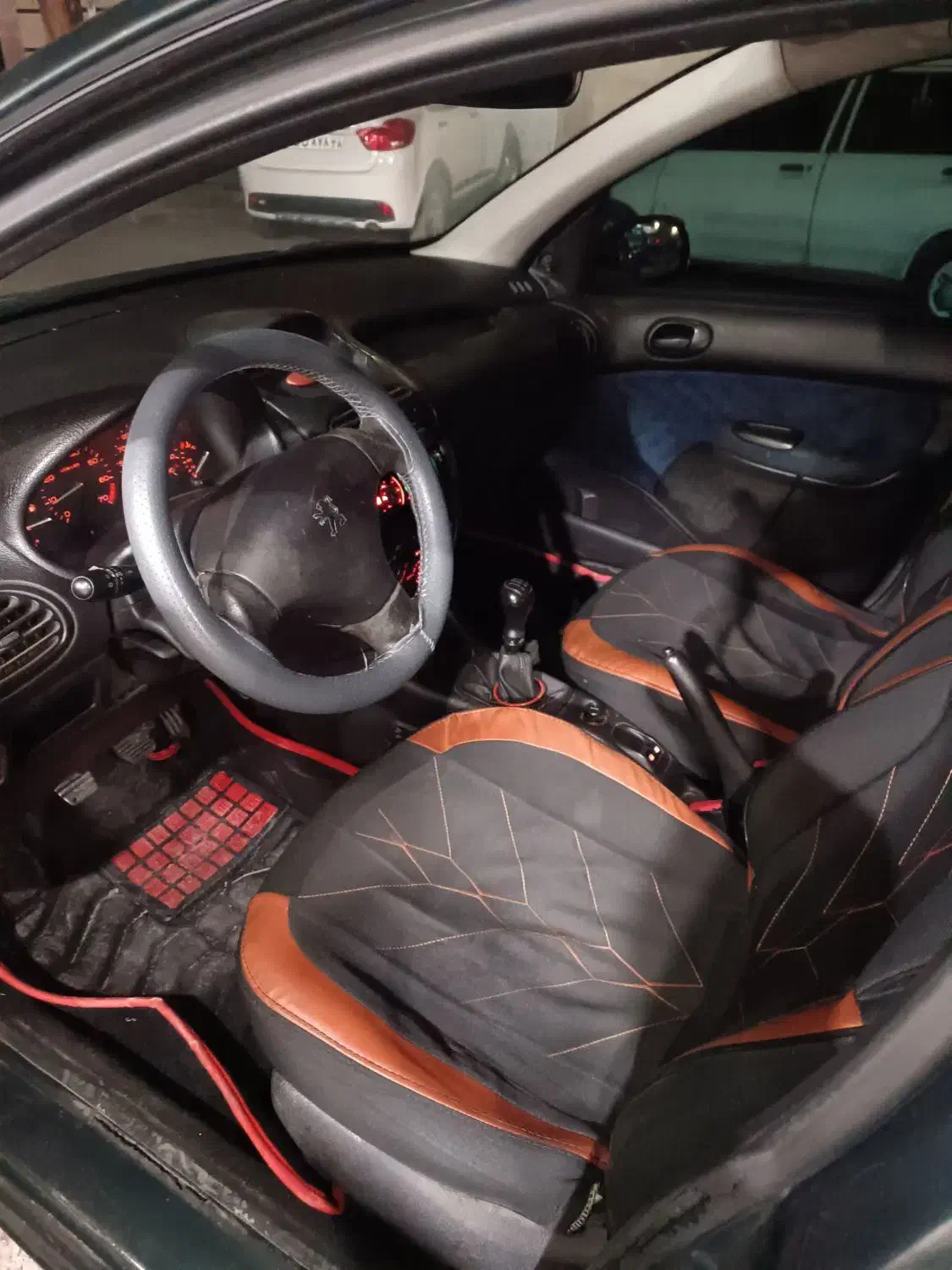 پژو ۲۰۶ مدل ۸۲|خودرو سواری و وانت|رباط‌کریم, نصیرشهر|دیوار