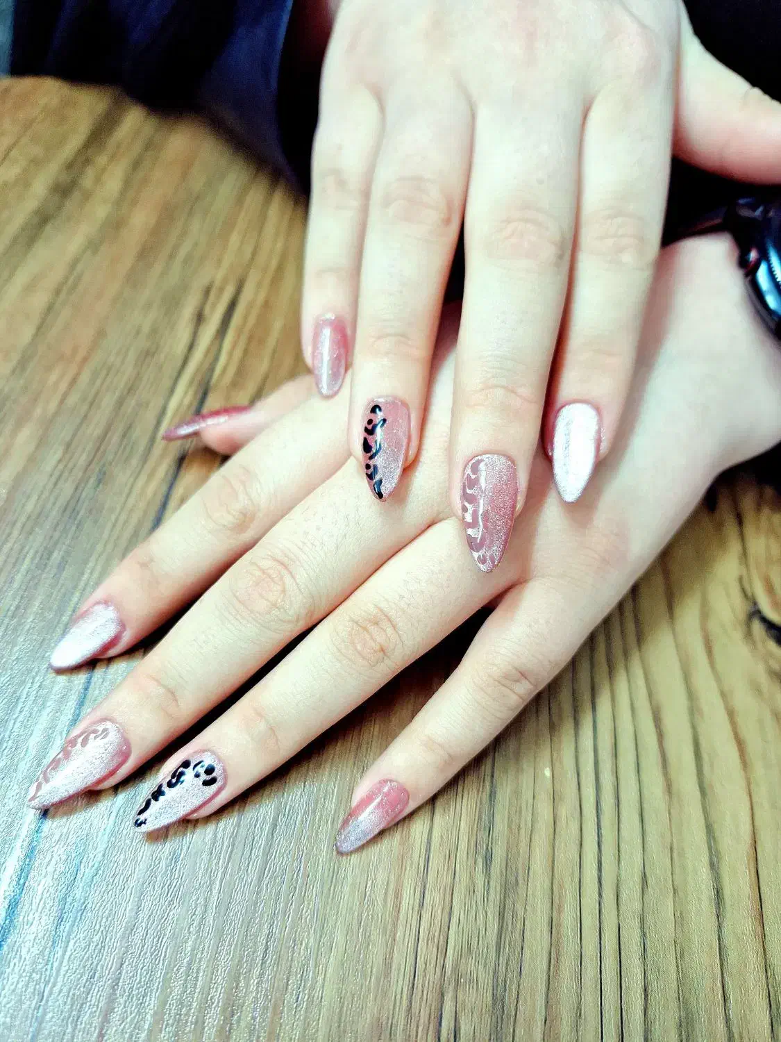 تخفیف کاشت ناخن|خدمات آرایشگری و زیبایی|پاکدشت, پاکدشت (مامازند)|دیوار