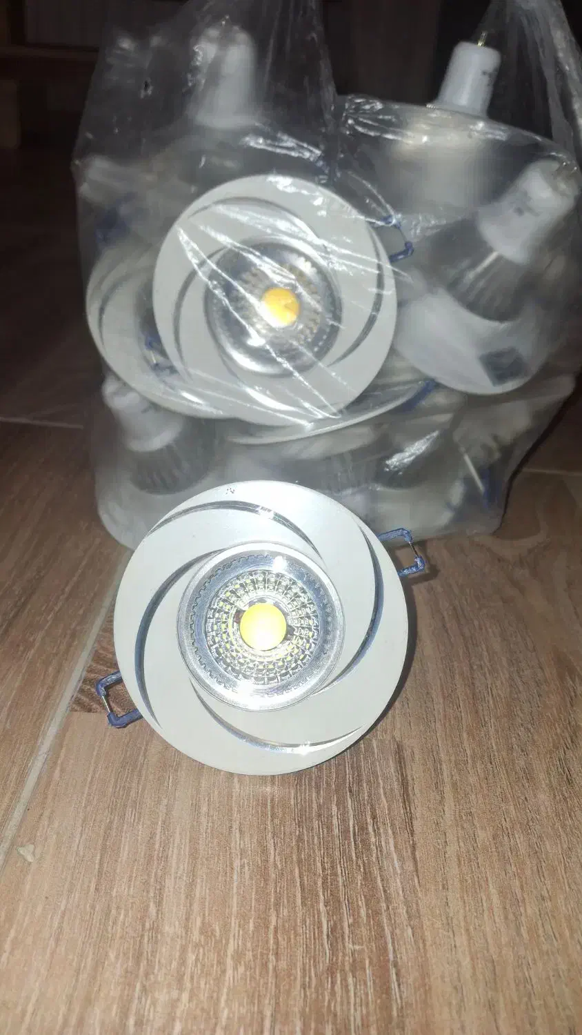 هالوژن پر نور سالم درحد نو|لامپ و چراغ|پاکدشت, خاتون آباد|دیوار