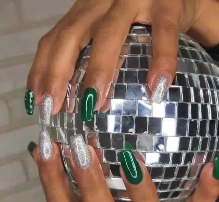 کاشت ناخن|خدمات آرایشگری و زیبایی|شاهرود, |دیوار