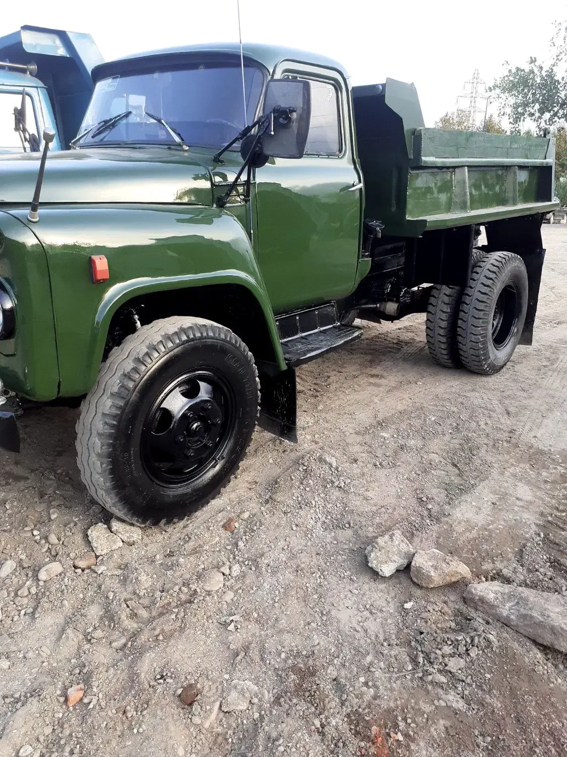 شن و ماسه خاک برداری و خاک ریزی|خدمات حمل و نقل|رشت, یخسازی|دیوار