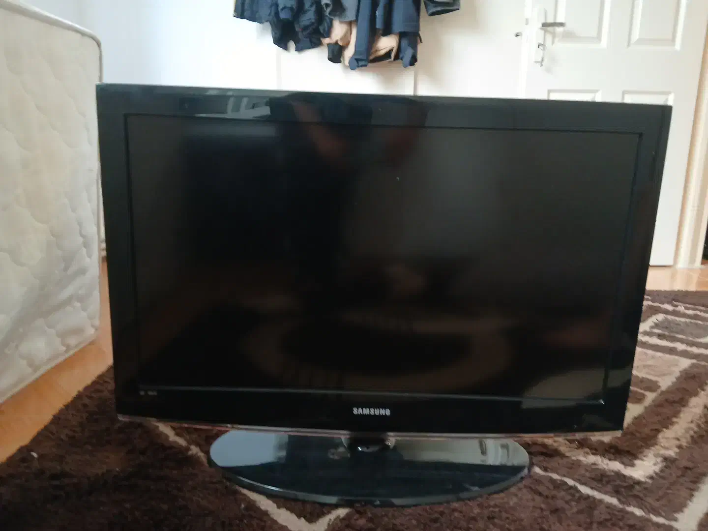 تلوزیون سامسونگ ۳۷ اینچ|تلویزیون و پروژکتور|پاکدشت, پاکدشت (مامازند)|دیوار