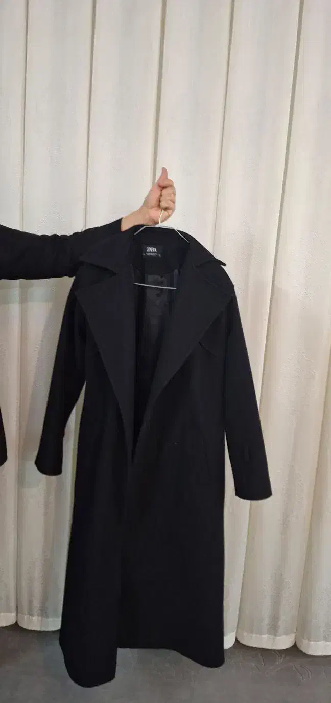 پالتو|لباس|قم, چهار امامزاده|دیوار