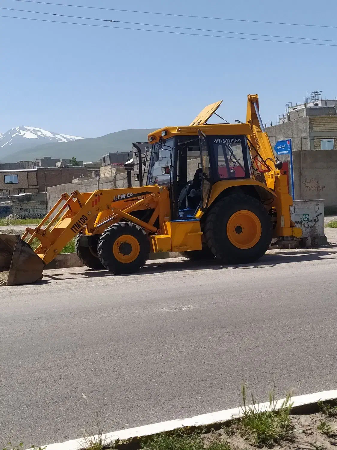خدمات بیل بکهو مکانیکی لودر|خدمات حمل و نقل|مشگین شهر, |دیوار