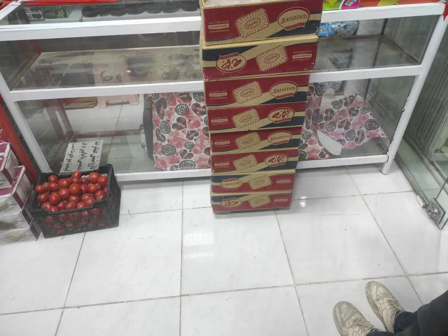 ویترین ۲متری|فروشگاه و مغازه|آبیک, |دیوار