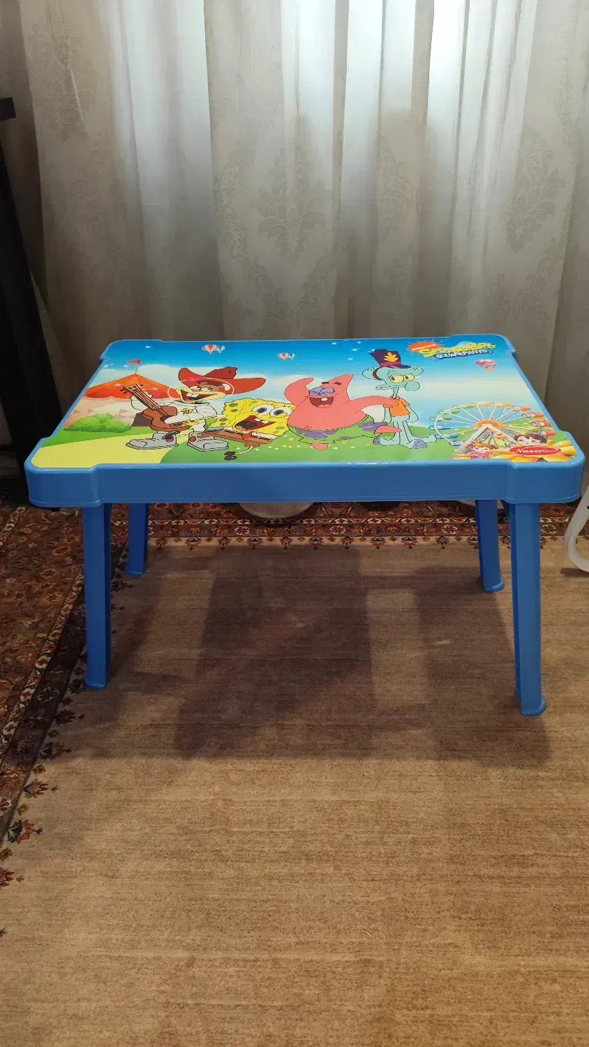 میز کودک تاشو|تخت و صندلی بچه|شیراز, باغ تخت|دیوار