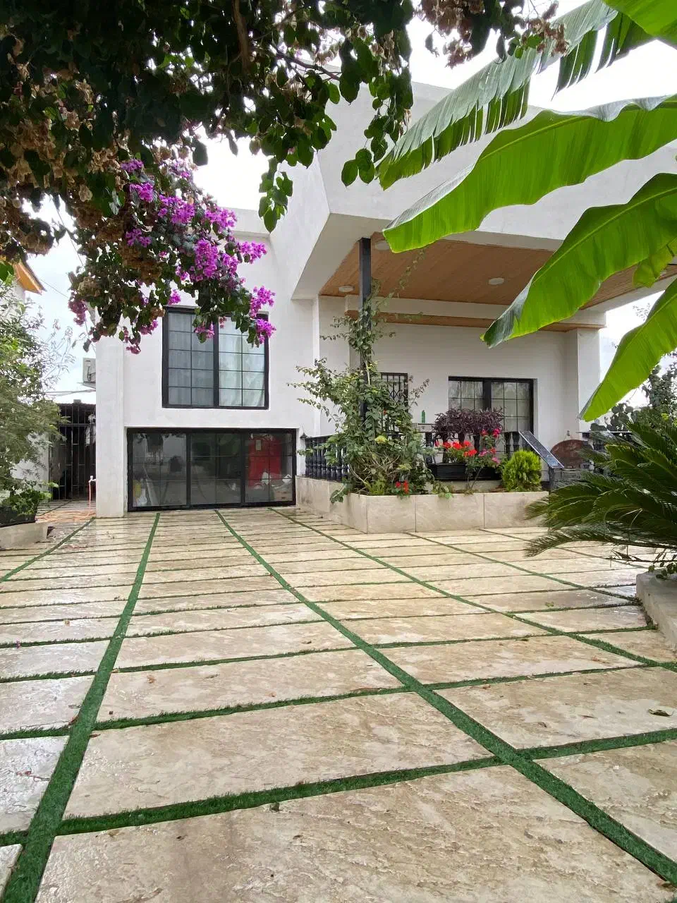 ویلا باغ مشجر ۴۰۰متری سندششدانگ انشعابات اختصاصی|فروش خانه و ویلا|امامزاده عبدالله, |دیوار