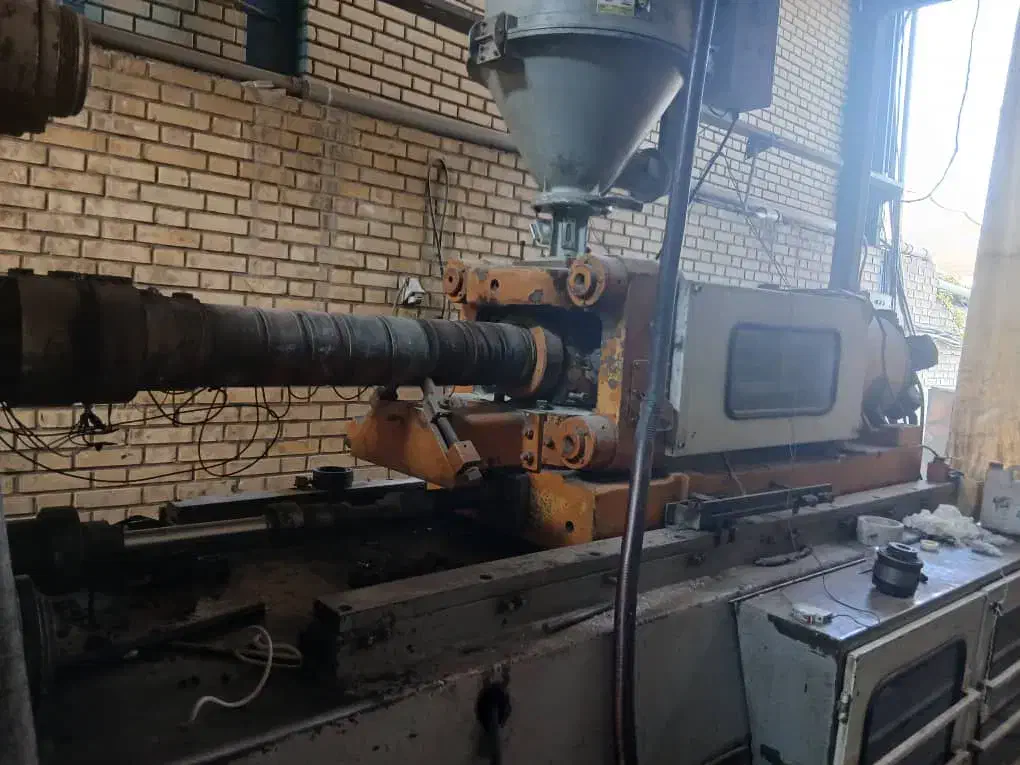 فروش تعدادی دستگاه تزریق پلاستیک|ماشین‌آلات صنعتی|اصفهان, شهرک صنعتی جی|دیوار