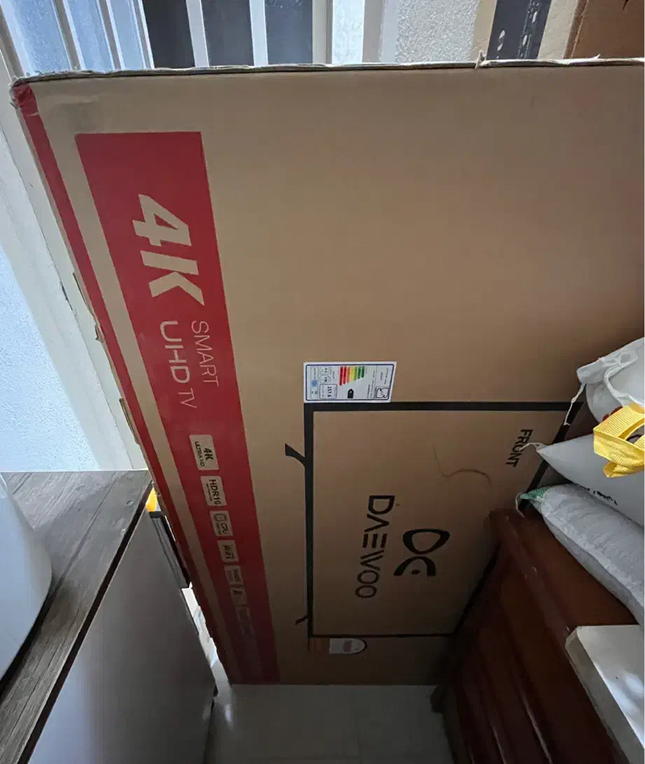 کارتن تلویزیون|تلویزیون و پروژکتور|سنندج, |دیوار