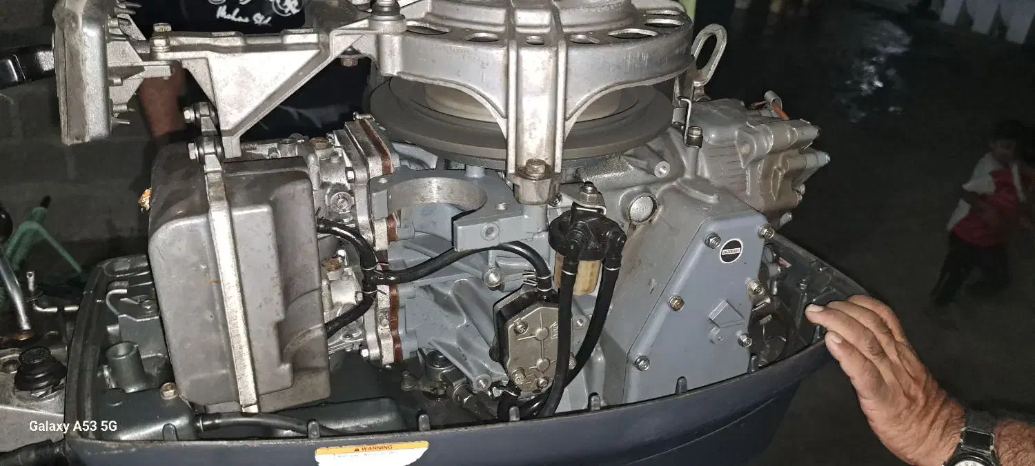 فروشی تشت۲۲فوت موتور یاماها ۵۵ هندلی تازه تعمیر|قایق و سایر وسایل نقلیه|کنارک, |دیوار