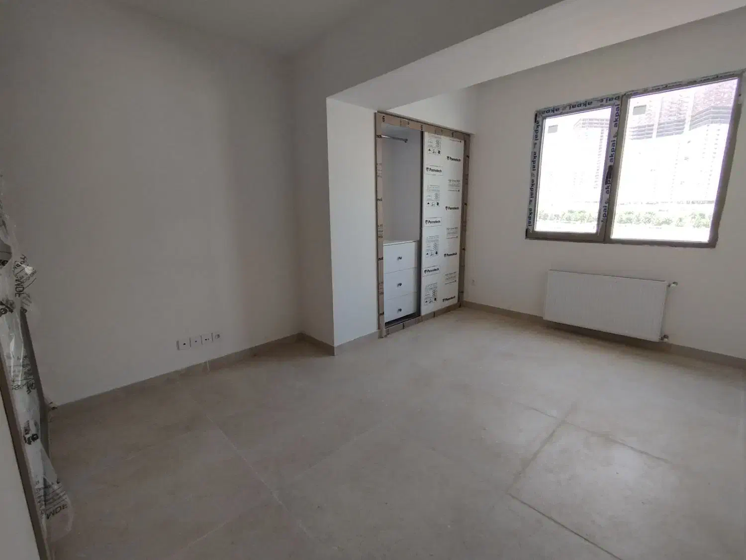 ۱۳۸ متر / نوساز/ غرق نور/ چیتگر/دریاچه