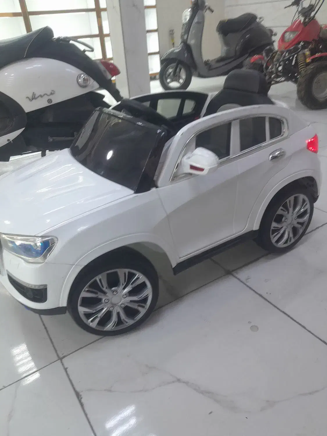 ماشین شارژی بزرگ|اسباب‌بازی بچه|بندر ماهشهر, |دیوار