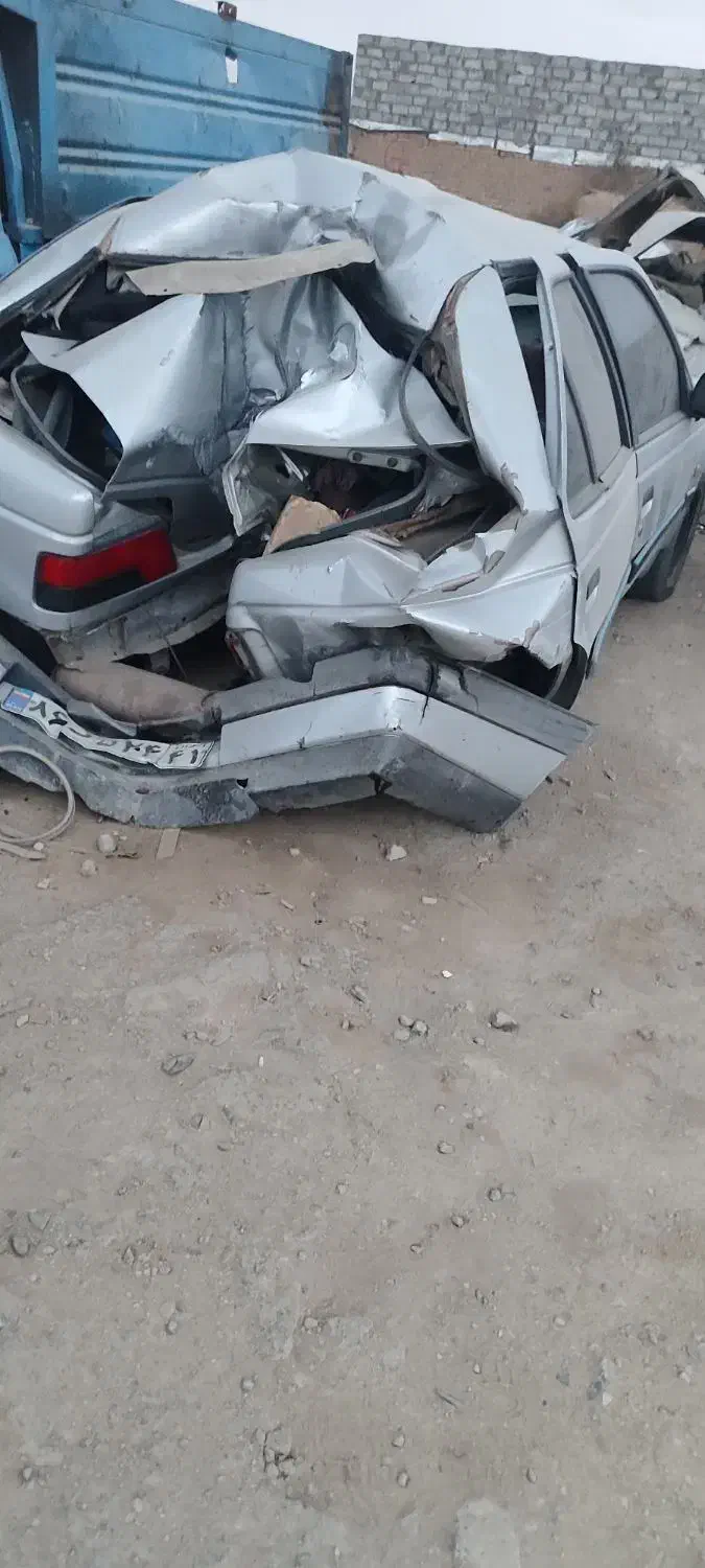 پژو تصادفی|خودرو سواری و وانت|اراک, |دیوار