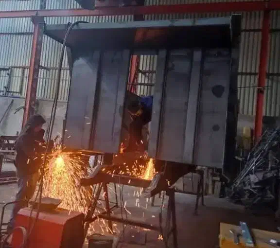 نیازمند جوشکار co2|استخدام صنعتی، فنی، مهندسی|شیراز, شهرک صنعتی شیراز|دیوار