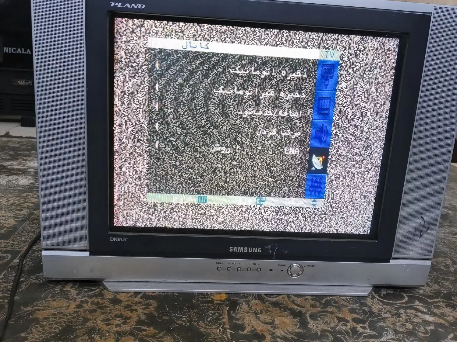 تلویزیون|تلویزیون و پروژکتور|کرمان, |دیوار