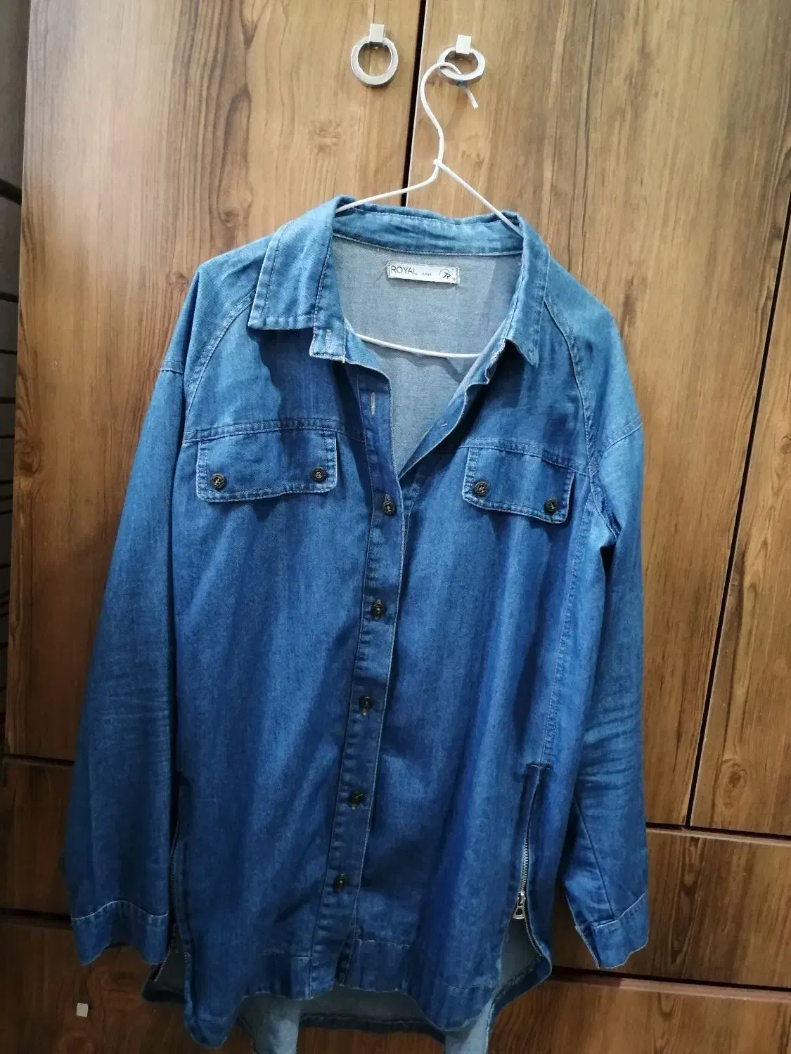 شومیز لی|لباس|رشت, پیرکلاچای|دیوار