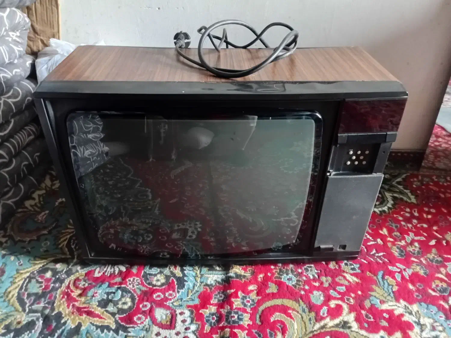 تلویزیون قدیمی پارس|تلویزیون و پروژکتور|مشهد, شاهد (شهرک غرب)|دیوار