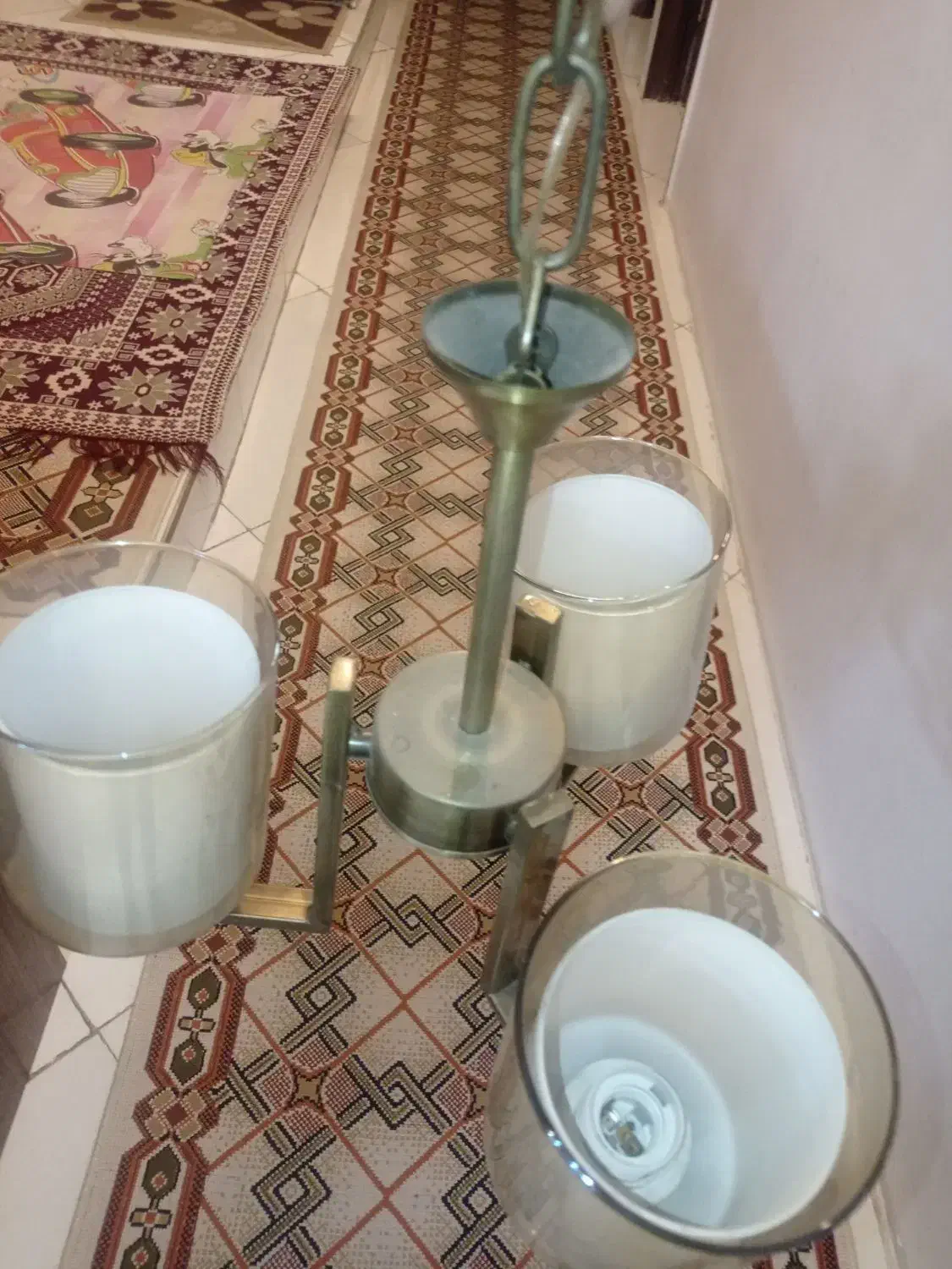 یک عدد لوستر 3شاخه.وسالم|لوستر و چراغ آویز|مشهد, نوید|دیوار