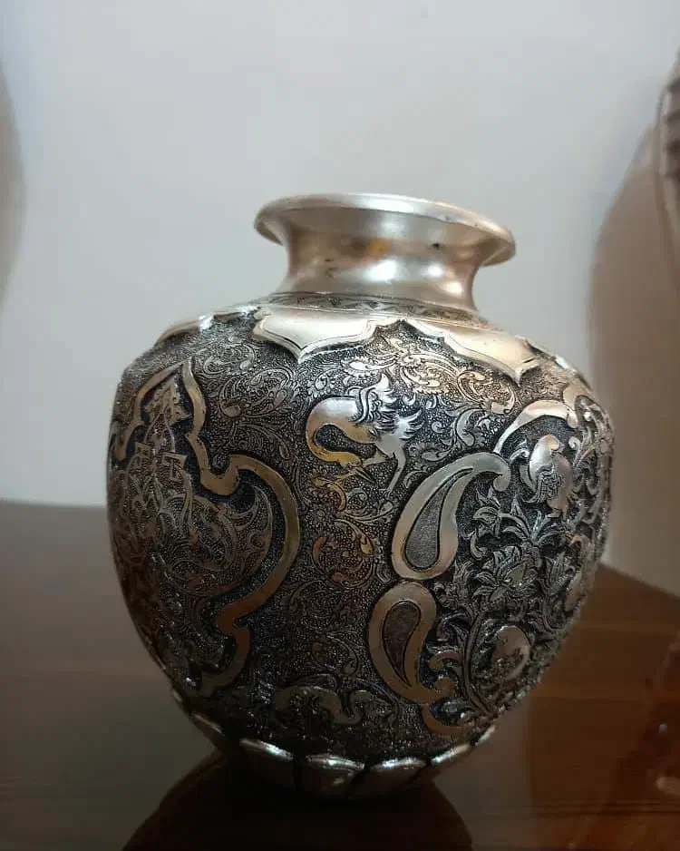 گلدان مسی اصل ، تمام قلم کاری شده|کلکسیون اشیاء عتیقه|تهران, آرژانتین|دیوار