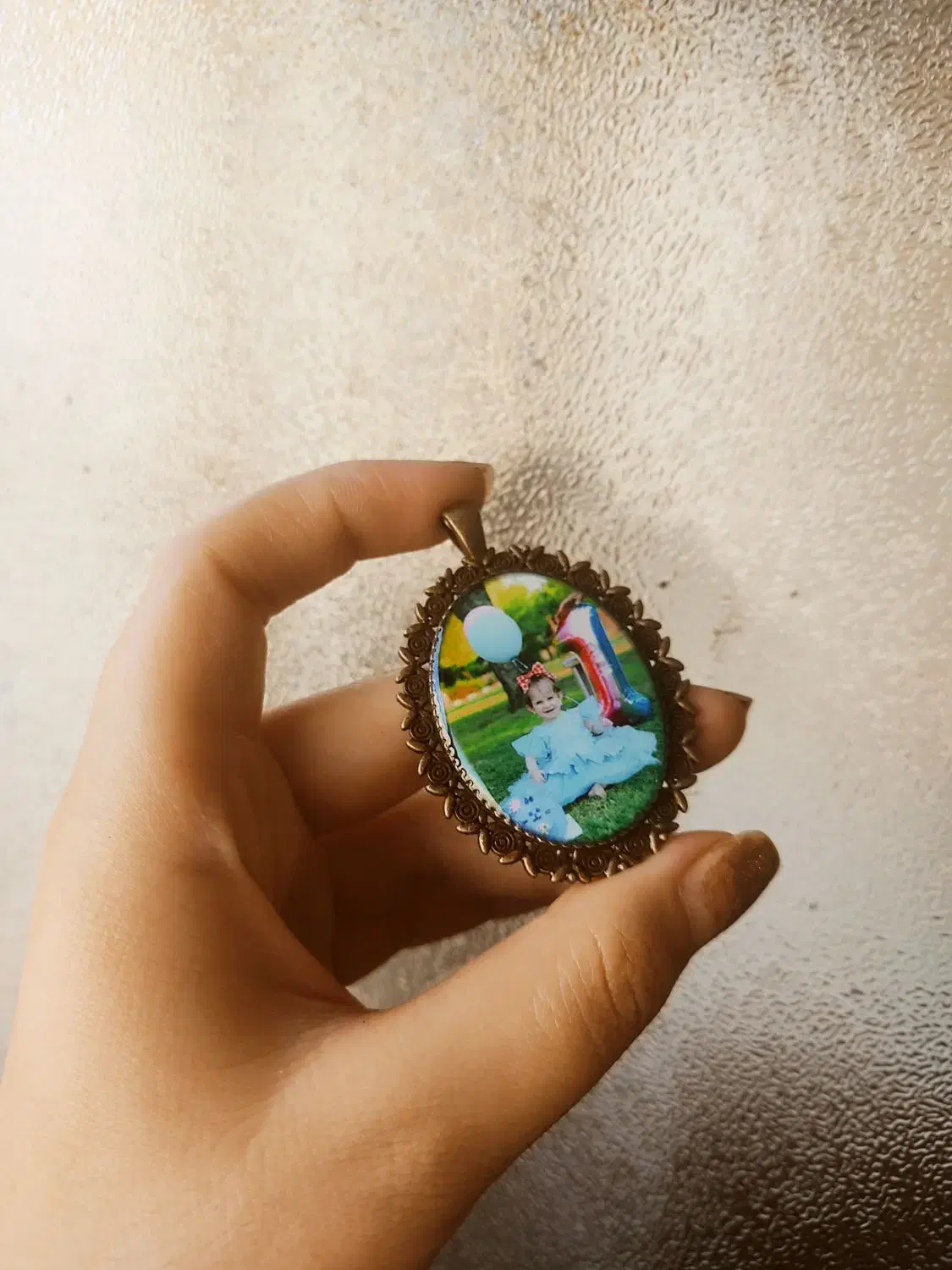 گردنبند برنز با عکس دلخواه قیمت اقتصادی|بدلیجات|سقز, |دیوار