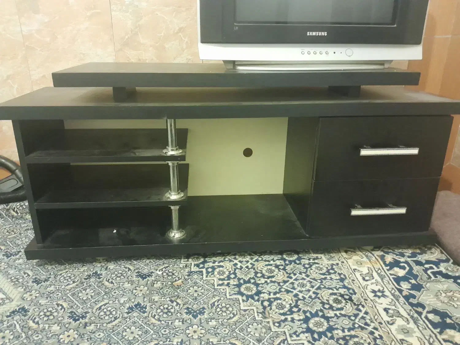 میز تلویزیون در حد نو|میز تلویزیون|گنبد کاووس, |دیوار