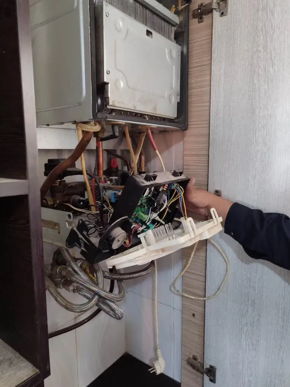 تعمیر و سرویس پکیج در پرند|آبگرمکن، پکیج، شوفاژ|پرند, فاز ۵|دیوار