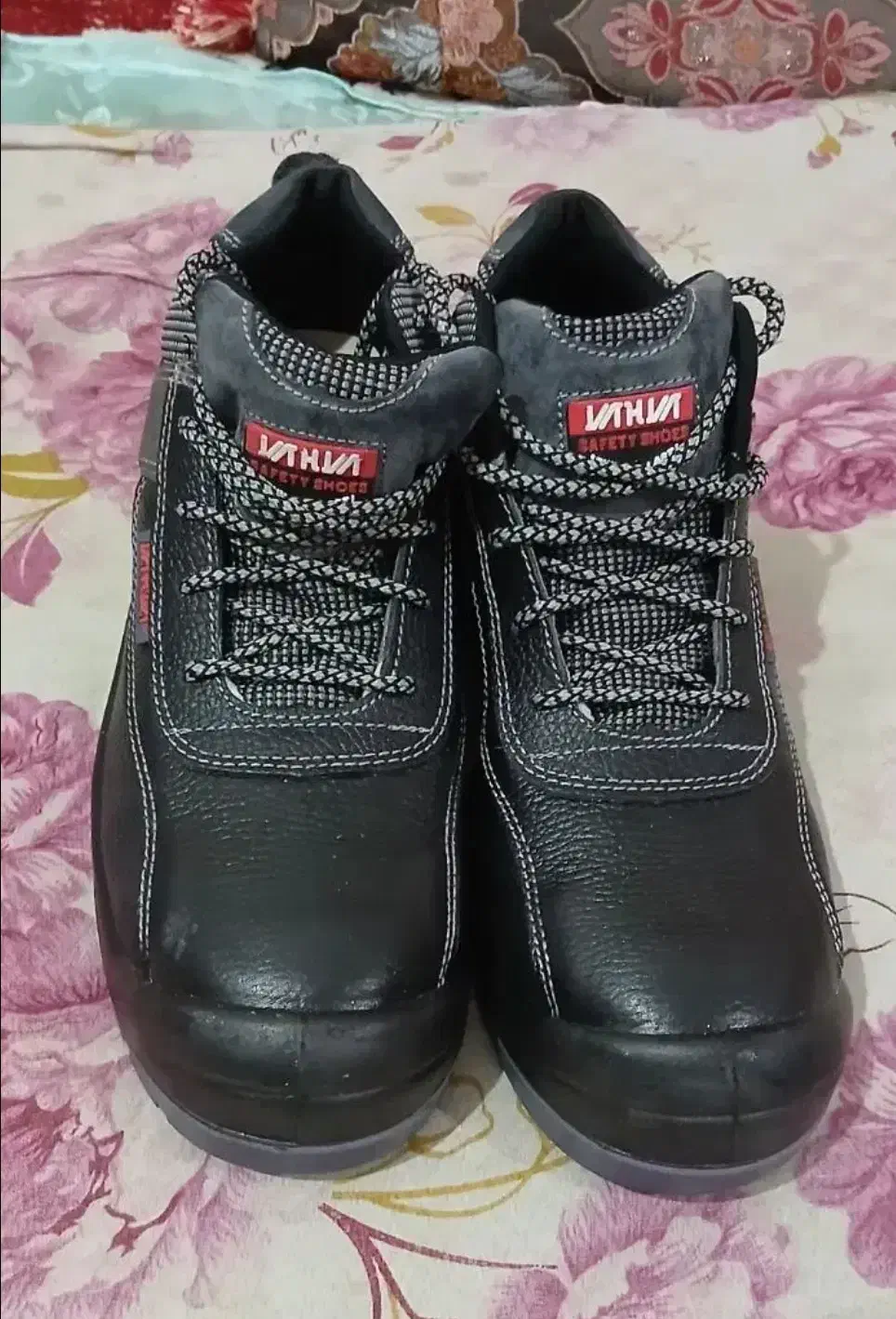 کفش ایمنی 42|کیف، کفش، کمربند|بهبهان, |دیوار