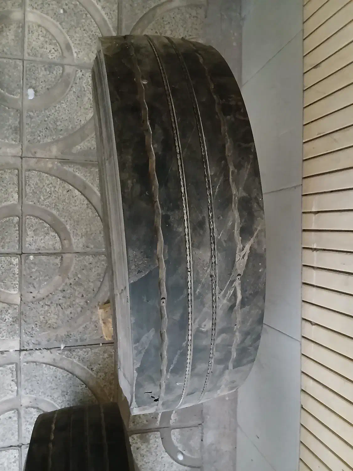 فروش لاستیک کامیونت|قطعات یدکی و لوازم جانبی|لنجان, |دیوار