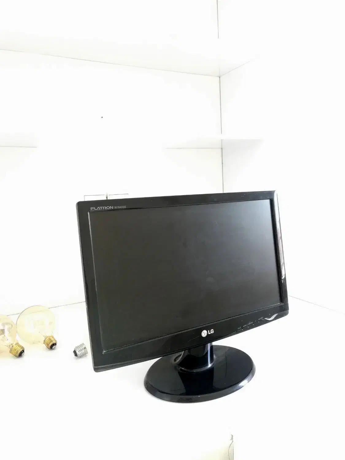 مانیتور19اینچ ال جی / LG|قطعات و لوازم جانبی رایانه|هشتگرد, فاز ۲ مهستان|دیوار