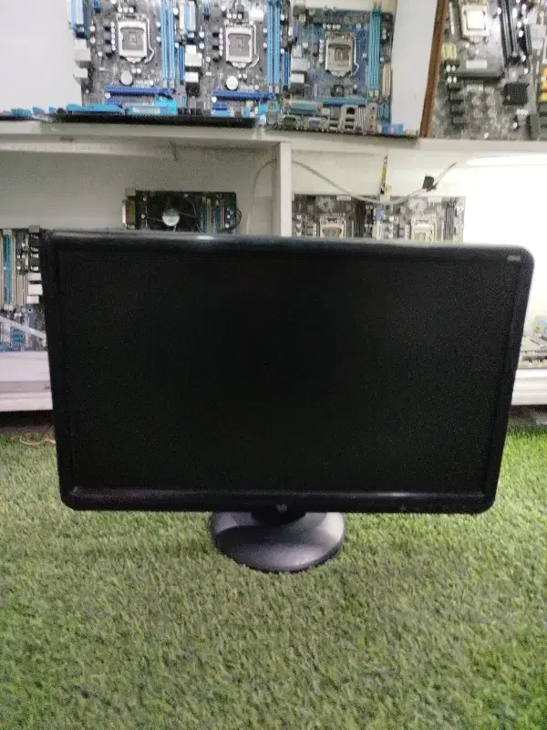 مانیتور 20 اینچ HP|قطعات و لوازم جانبی رایانه|ورامین, خیر آباد|دیوار