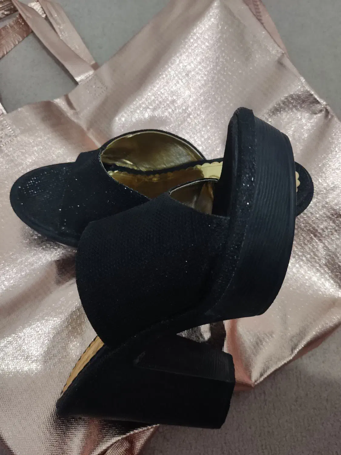 صندل نونو|کیف، کفش، کمربند|بوشهر, |دیوار