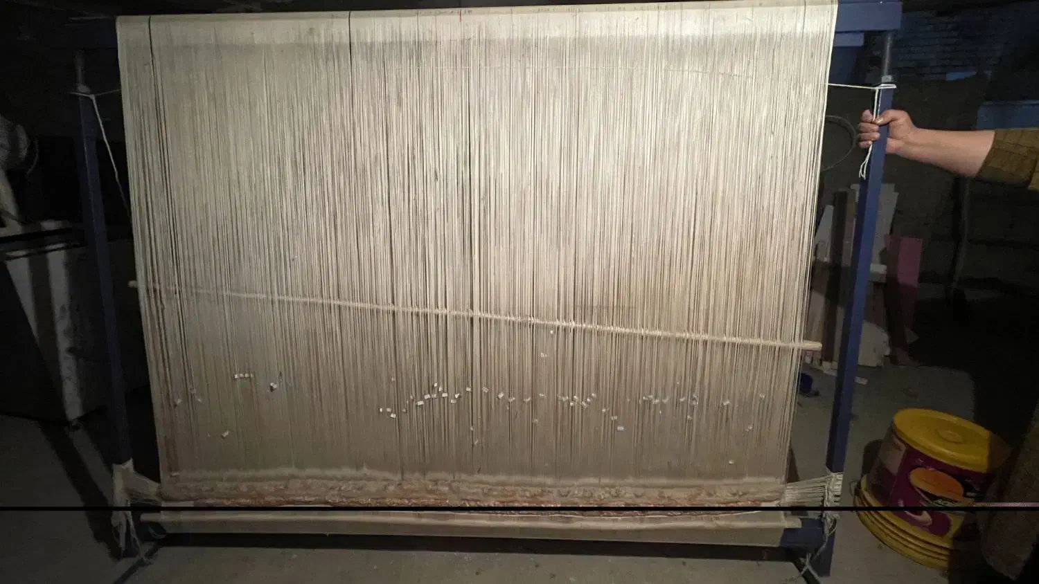 فروش دار قالی و کلی نخ مرینوس|فرش|همدان, |دیوار