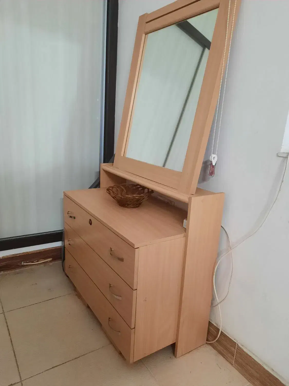 دراور،میز اینه|جاکفشی، کمد، دراور|بابل, |دیوار