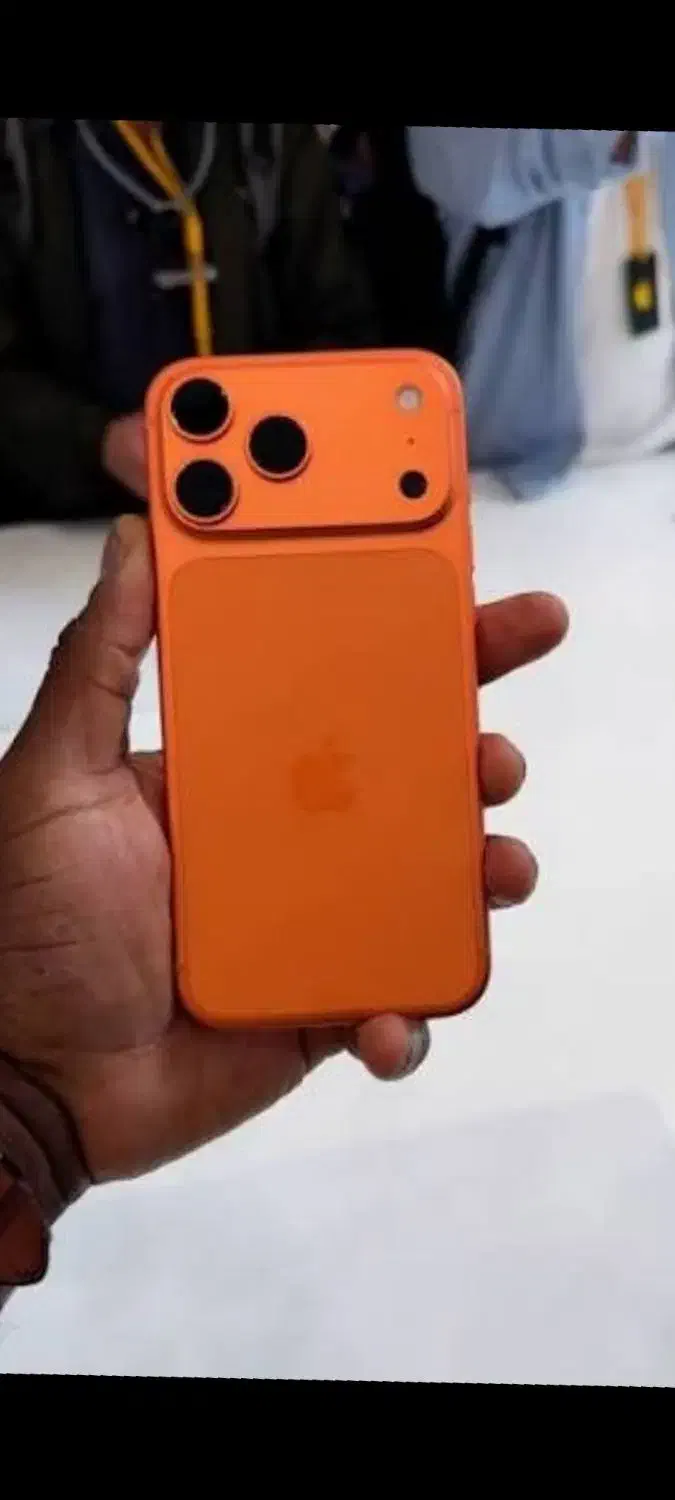 آیفون ۱۷ پرومکس ۲۵۶ za باتری ۱۰۰|موبایل|تهران, فلسطین (میدان انقلاب)|دیوار