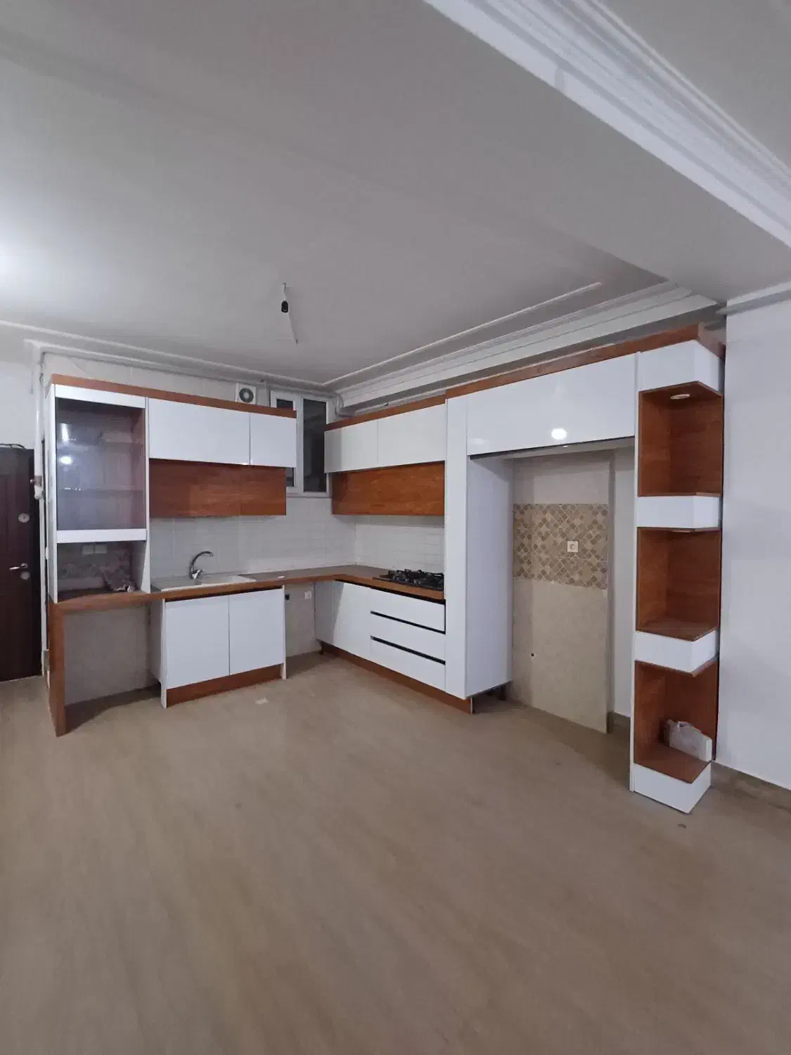 اپارتمان۹۸متری دو خواب سندتک برگ تازه ساخت وام دار|فروش آپارتمان|آزادشهر, |دیوار