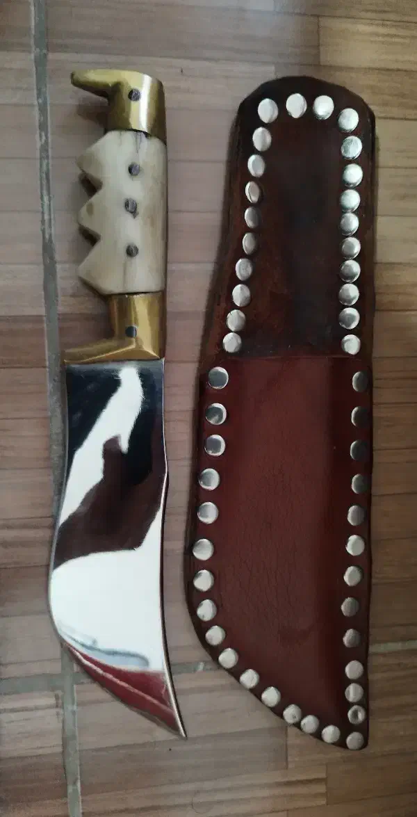 چاقو28 ترکمن در حد|کلکسیون اشیاء عتیقه|بندر ترکمن, |دیوار